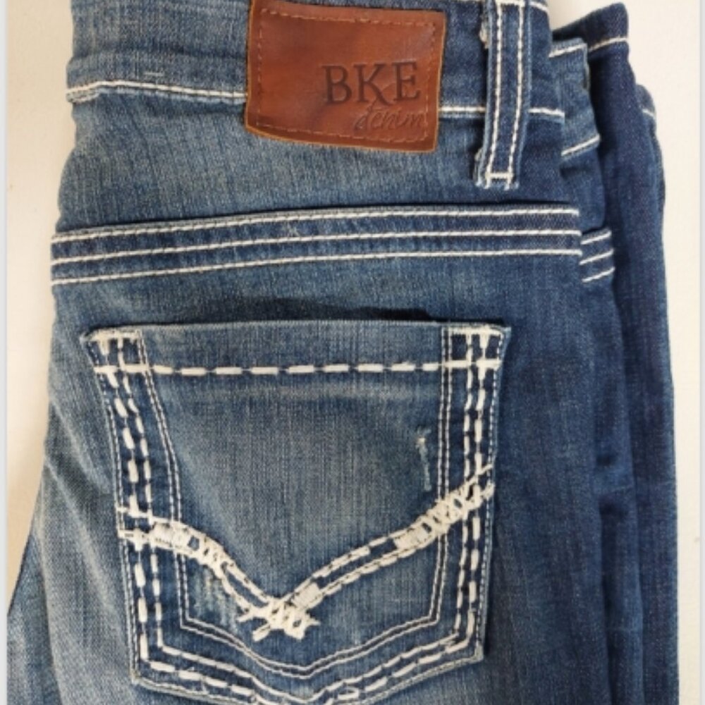 BKE Buckle Payton Jeans Women's 27L actual 30Wx33 1/2 Boot Cut Dark Blue Stretch